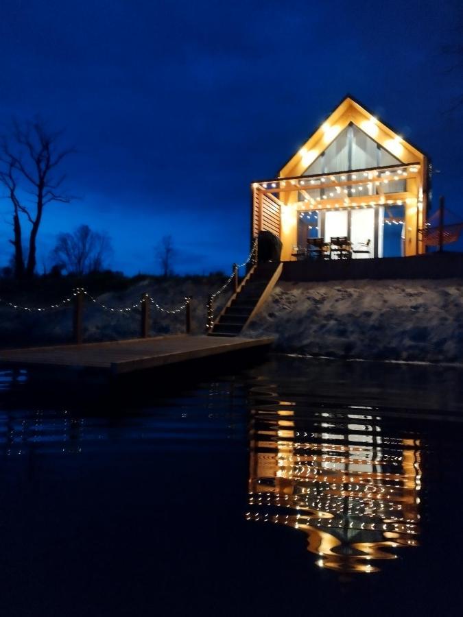 Domino - Domek Nad Jeziorem Bieniowice エクステリア 写真