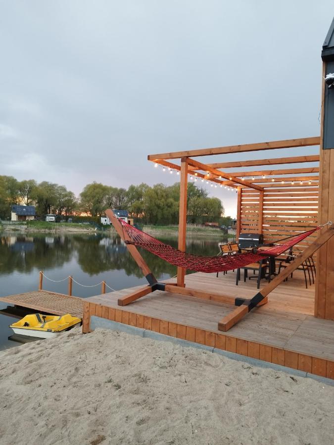 Domino - Domek Nad Jeziorem Bieniowice エクステリア 写真
